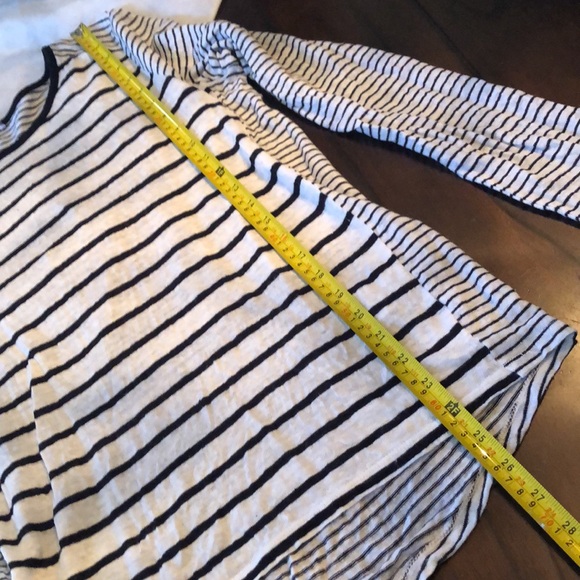 Vince Linen Striped long sleeved lightweight semi-sheer comfy top - Picture 9 of 11